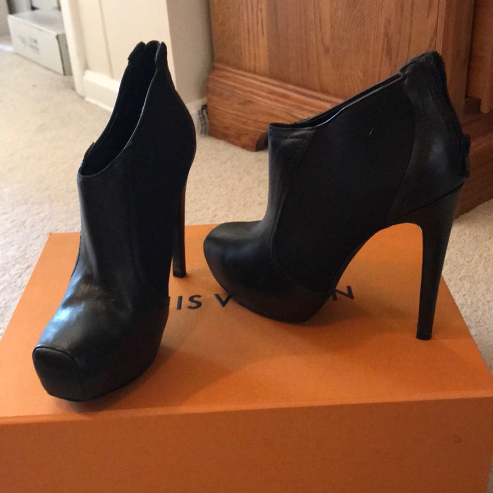 Jessica Simpson heels